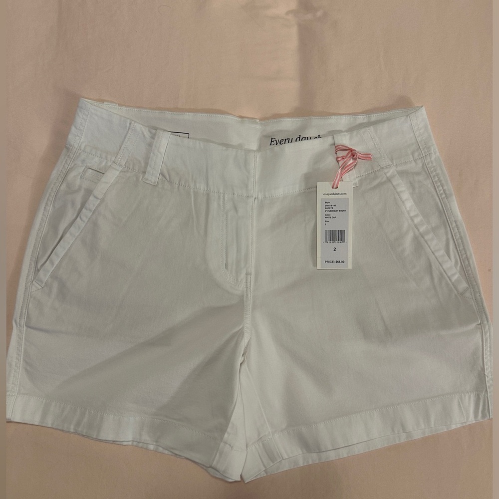 NWT Vineyard Vines Everyday Short